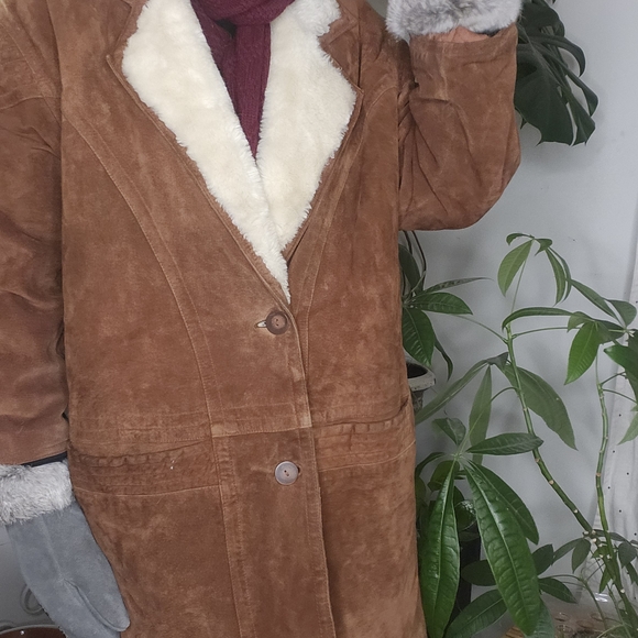 90s Vintage Women's Brown Suede Coat Faux Fur Collar Quilted Interior Pockets - Picture 3 of 4